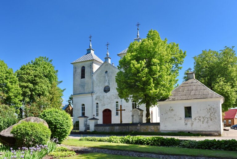 Pašvitinio Šv. Trejybės bažnyčia