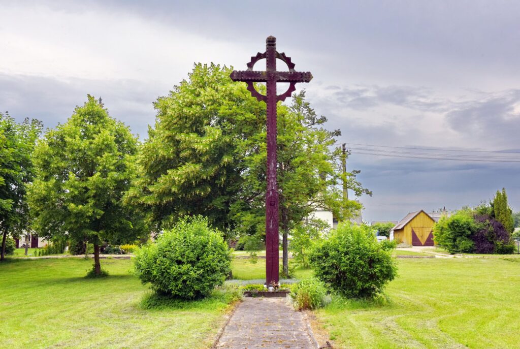 Plaučiškių kaimo kryžius.